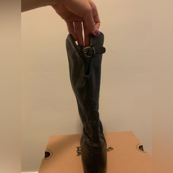 Black leather boots - Picture 5 of 7